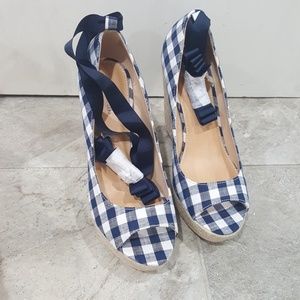 NIB. Navy plaid espadrilles